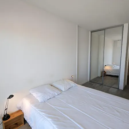 Apartment T2 35m2 Au Port D'arcachon Avec Balcon Et Parking Securise - Fr-1-420-28 *